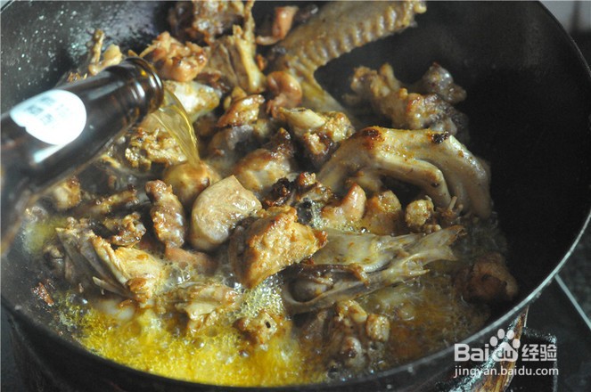 如何在家就能简单制作一份魔芋烧鸭呢？