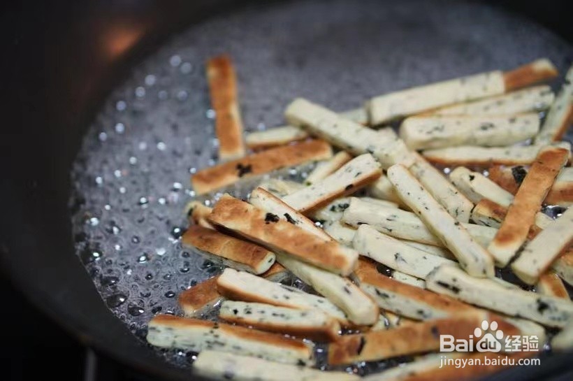 小朋友都爱吃的挂霜海苔饼干棒做法