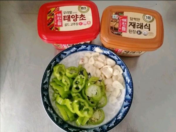 韩国料理煎五花肉
