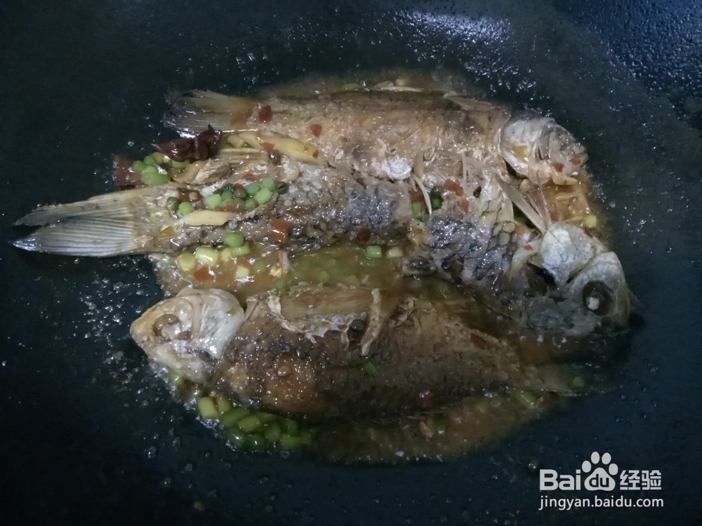 非常入味的家常干烧小鲫鱼做法