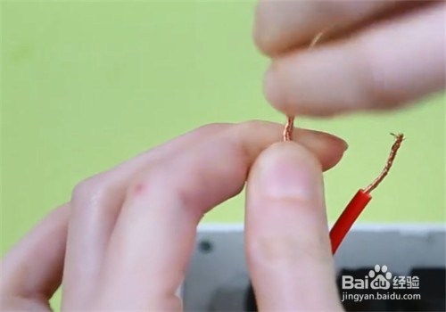 二根线如何接插座？