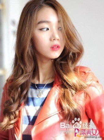 2012秋冬卷发打造唯美女神范儿
