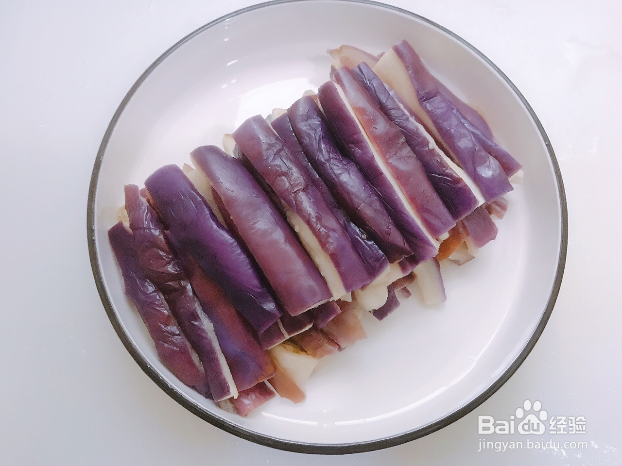 蒜蓉辣酱蒸茄子的做法