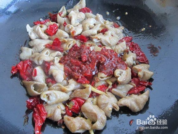 超级好吃的干煸肥肠