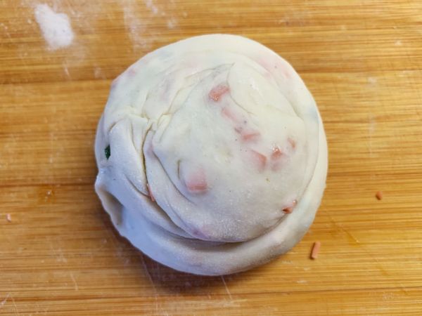 葱油饼鸡蛋卷一切