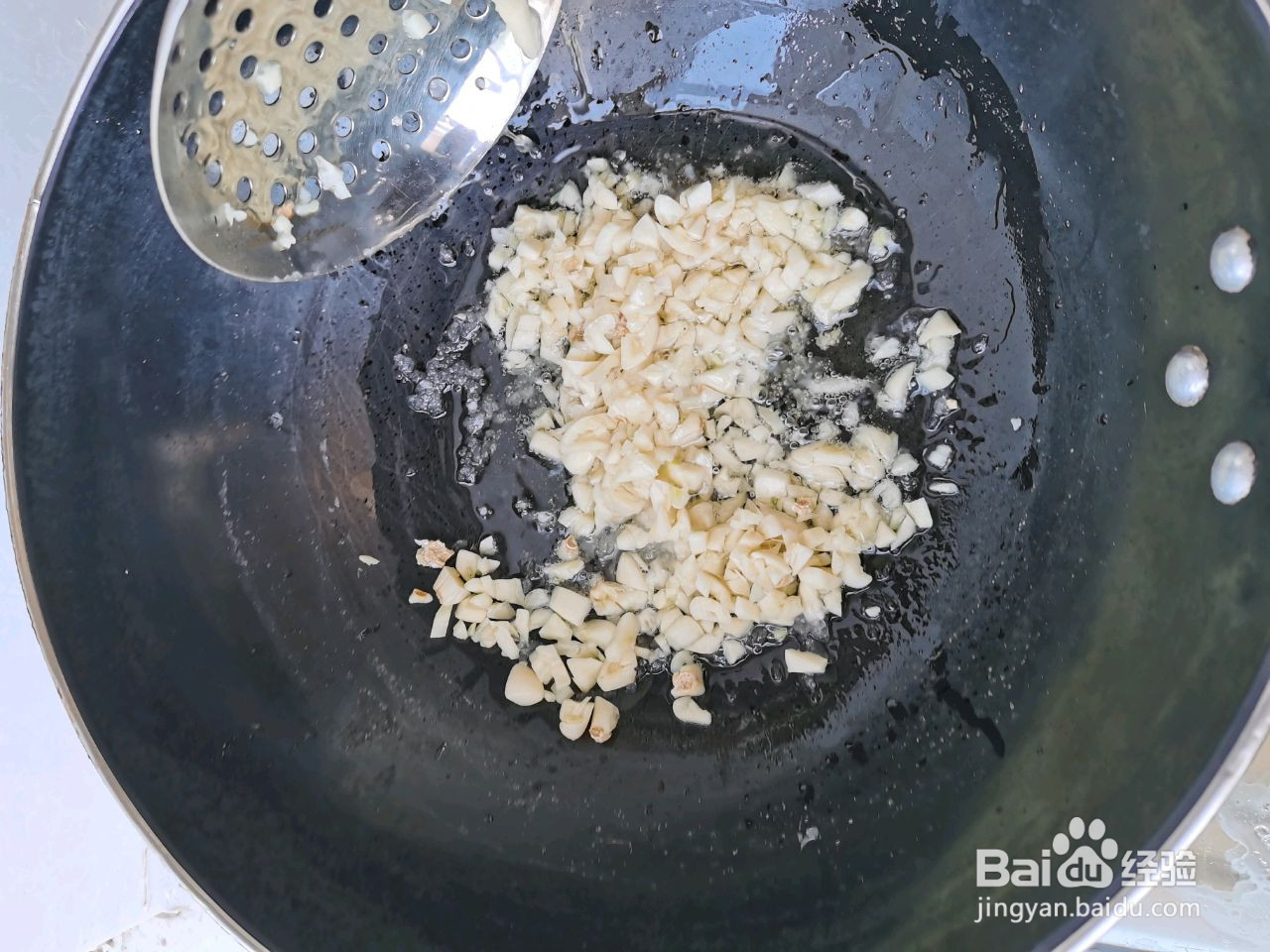 网红嗦指柠檬鸡爪的做法