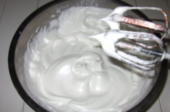 电饭煲版戚风蛋糕的制作方法