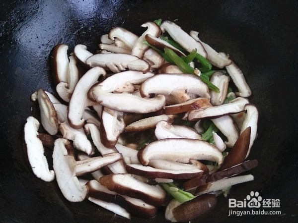 怎么做虾仁炒面