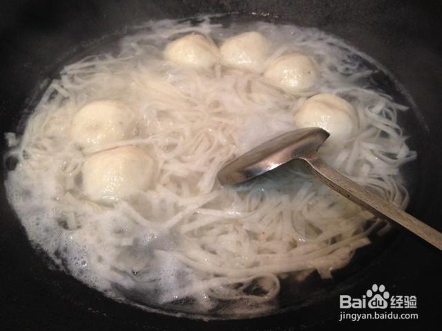 营养美味的咖喱鱼丸鱼面