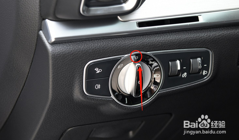 比亚迪唐新能源车辆灯光使用方法