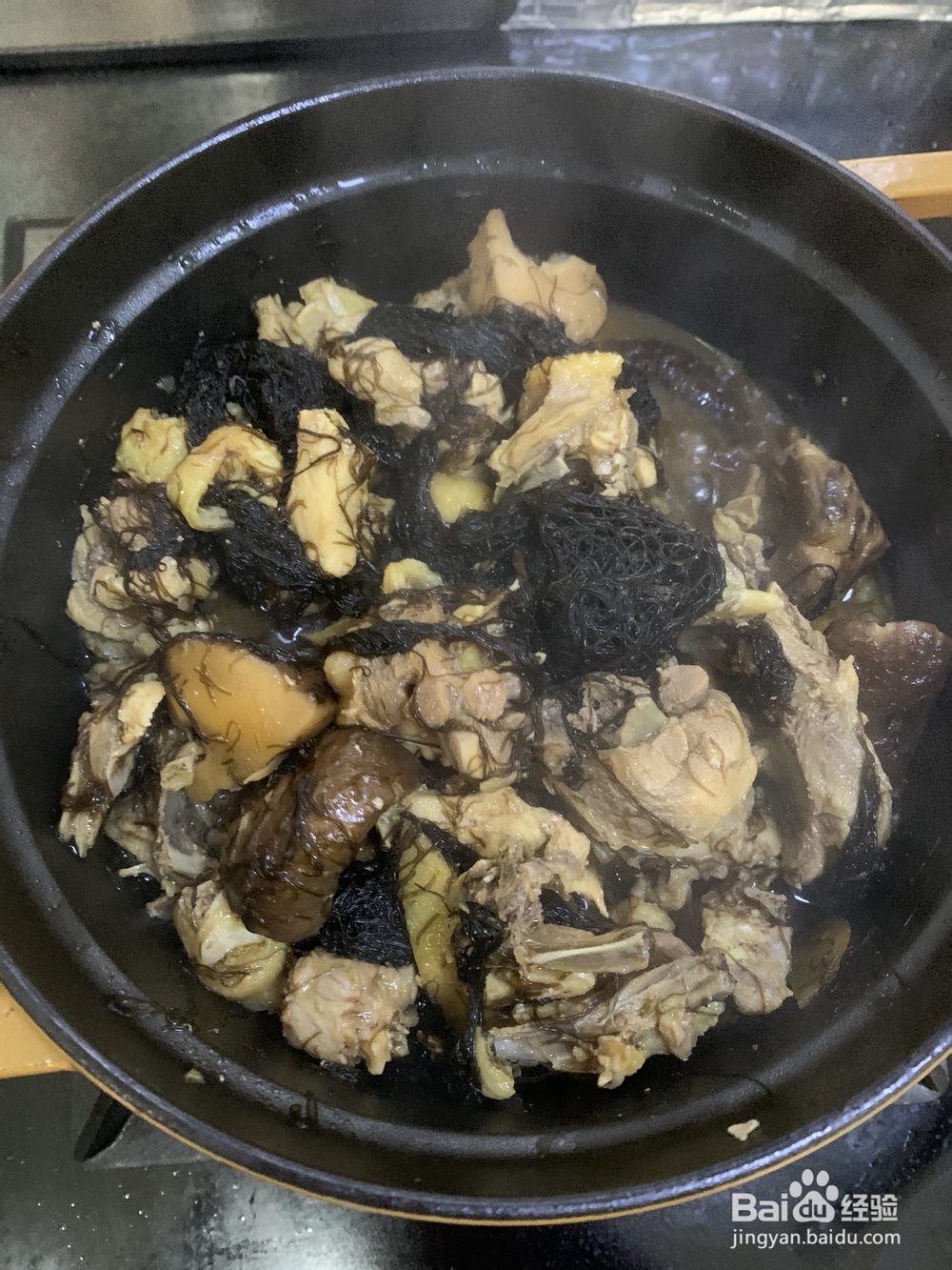 超级过瘾的发菜花菇炆鸡