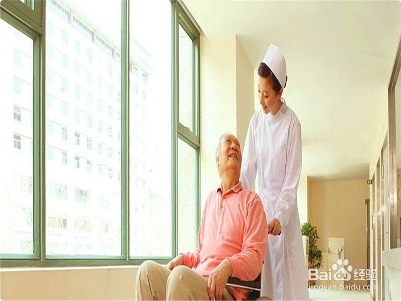 学生如何给老人做公益送礼品