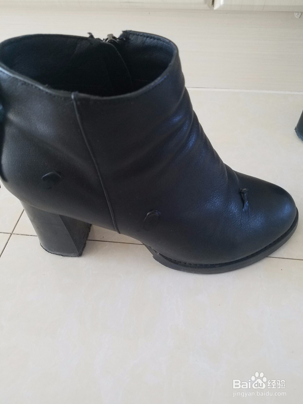 怎样给皮鞋打油