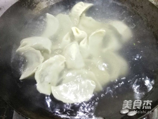 荠菜蘑菇鲜肉水饺