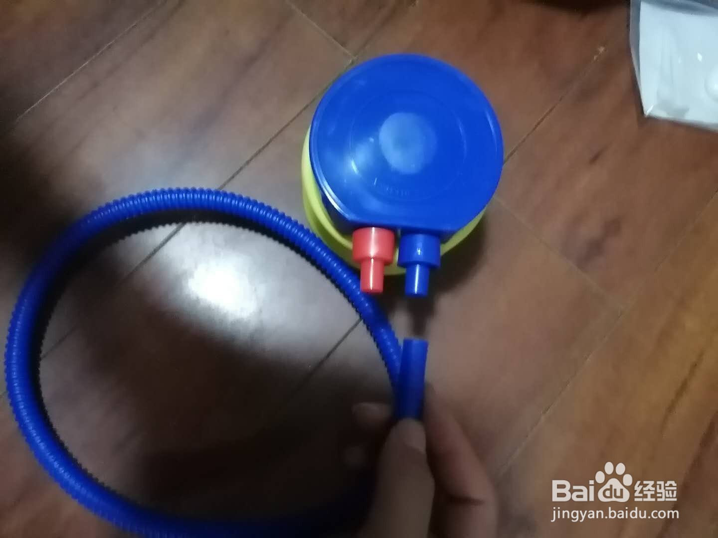 如何给瑜伽球打气