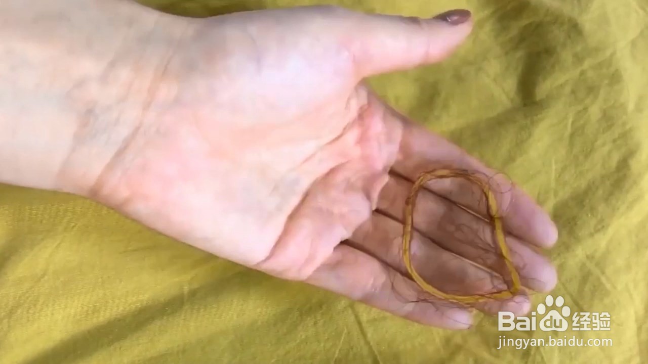 家里到处是头发，教你几个小妙招，头发看不到