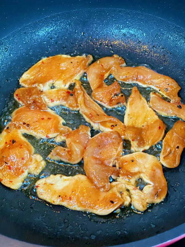 香煎白蘑鸡胸肉