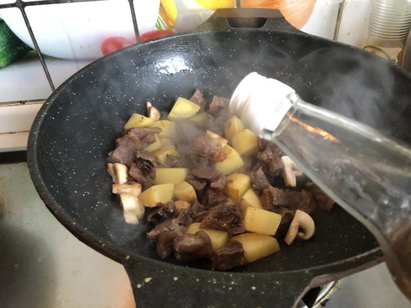 咖喱牛肉土豆的做法是什么