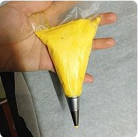 蛋黄溶豆的做法