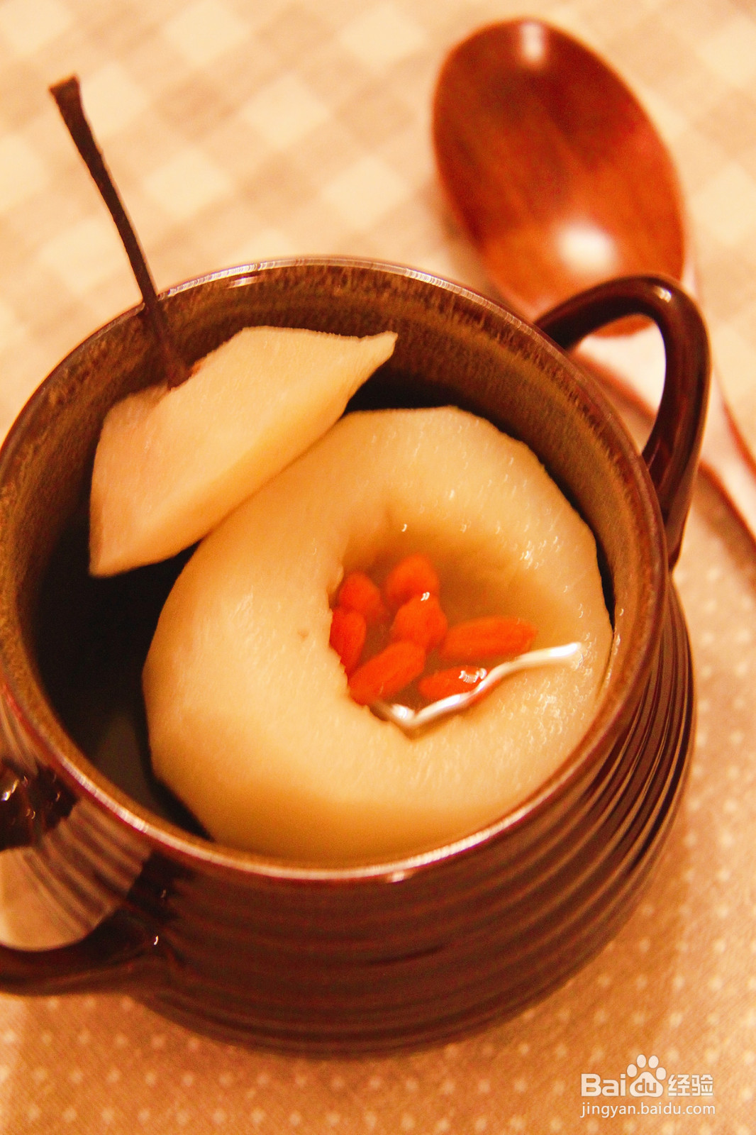 冰糖炖梨的做法