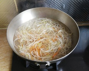 醋溜豆芽的做法