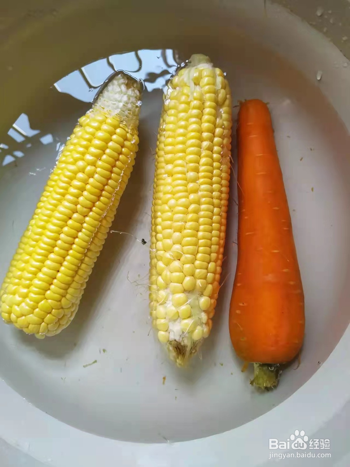 玉米茶树菇排骨汤