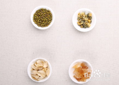 绿豆百合菊花粥