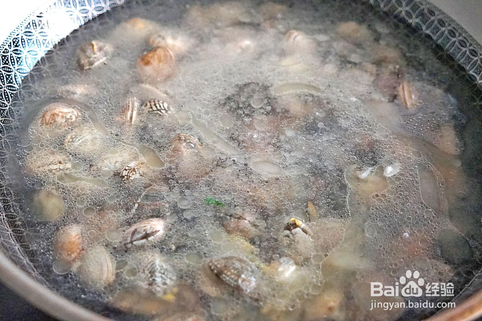 蛤蜊丝瓜豆腐汤