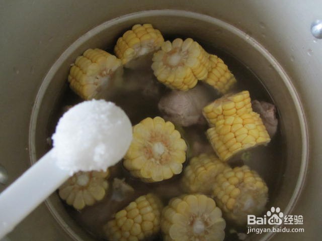 甜玉米排骨清汤