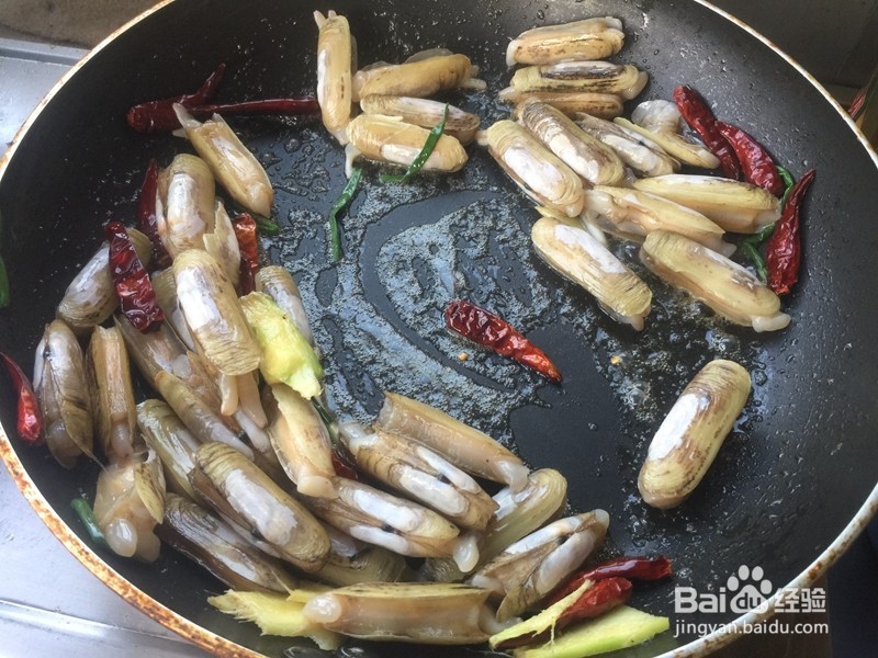 怎么做麻辣葱姜炒蛏子