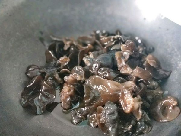 木耳荷兰豆炒蛋