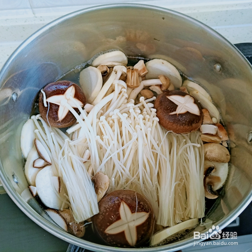 鲜美的鲜味菌菇汤怎么做?