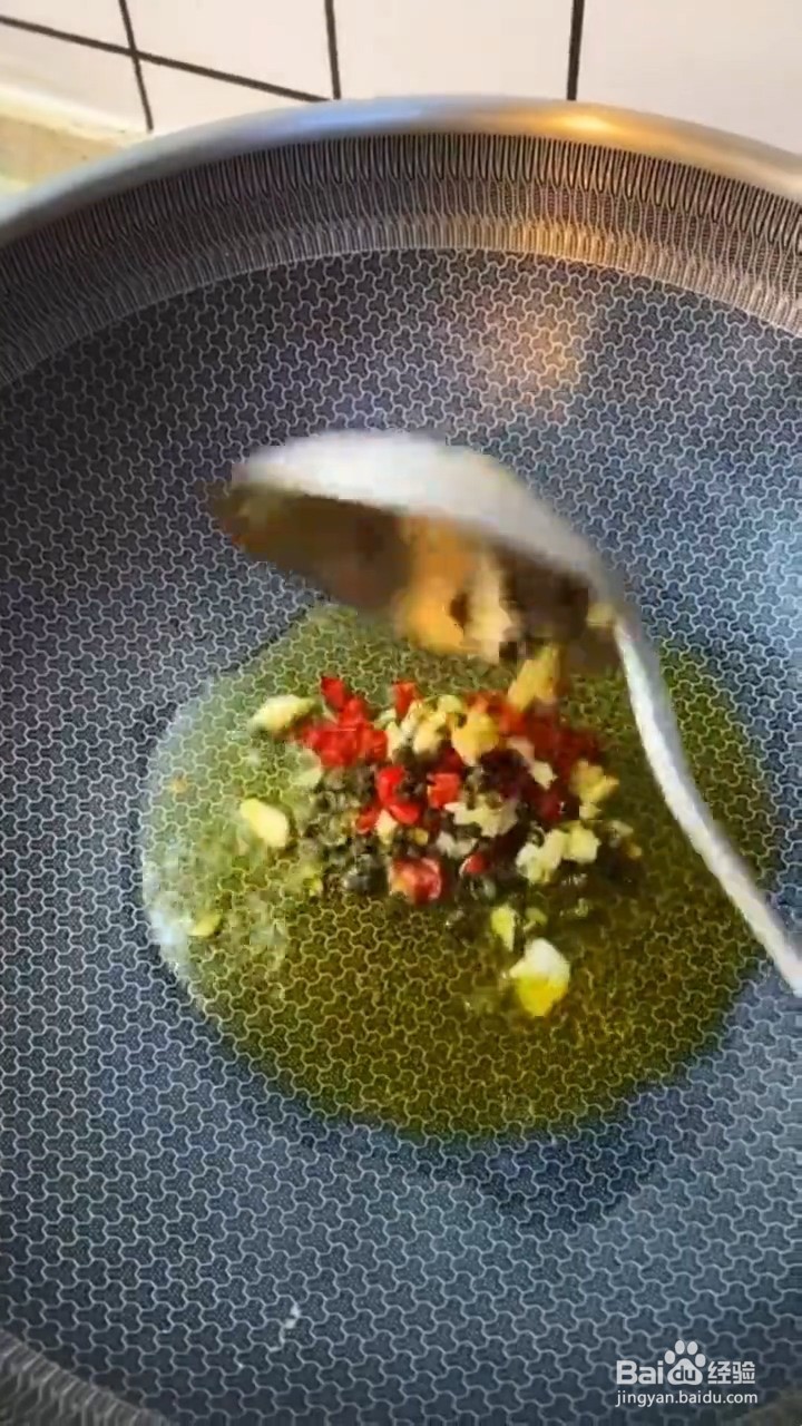 如何制作好吃又下饭的麻辣藕片