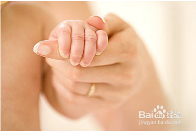 让宝宝更聪明之抓握练习