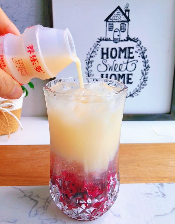 火龙果西米气泡饮