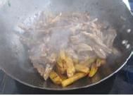 土豆炒月牙骨