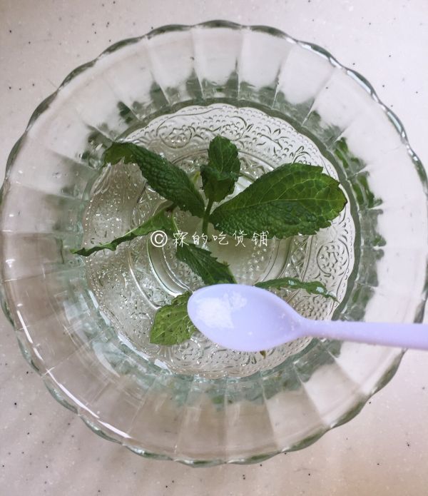 蜂蜜柠檬薄荷水