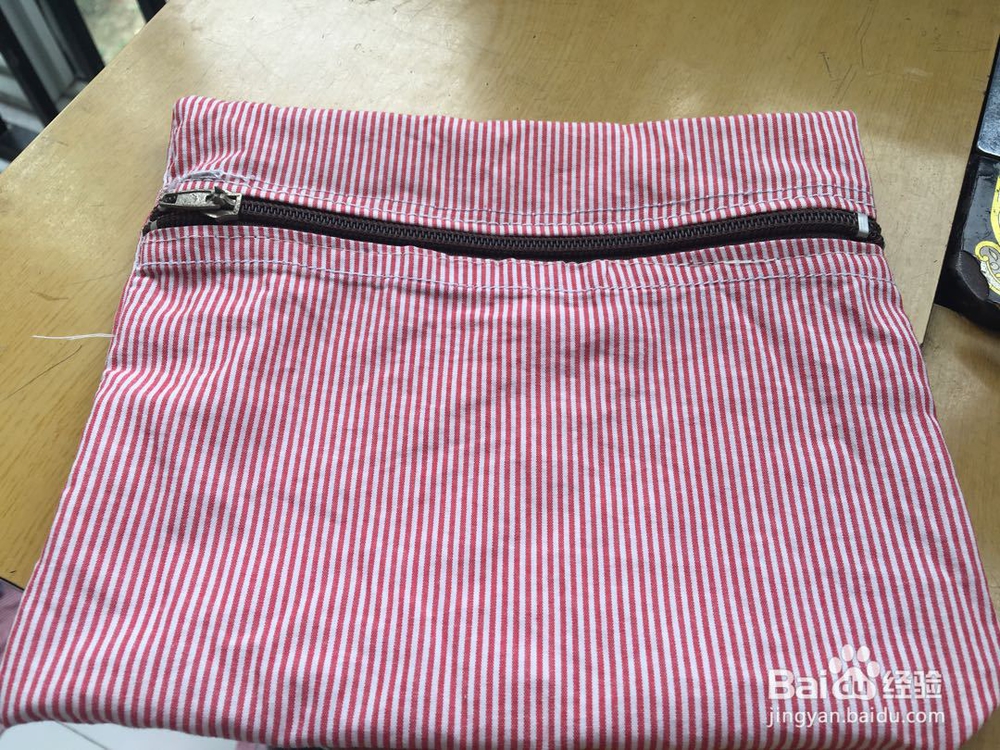 简单的牛仔短裤肩手提包