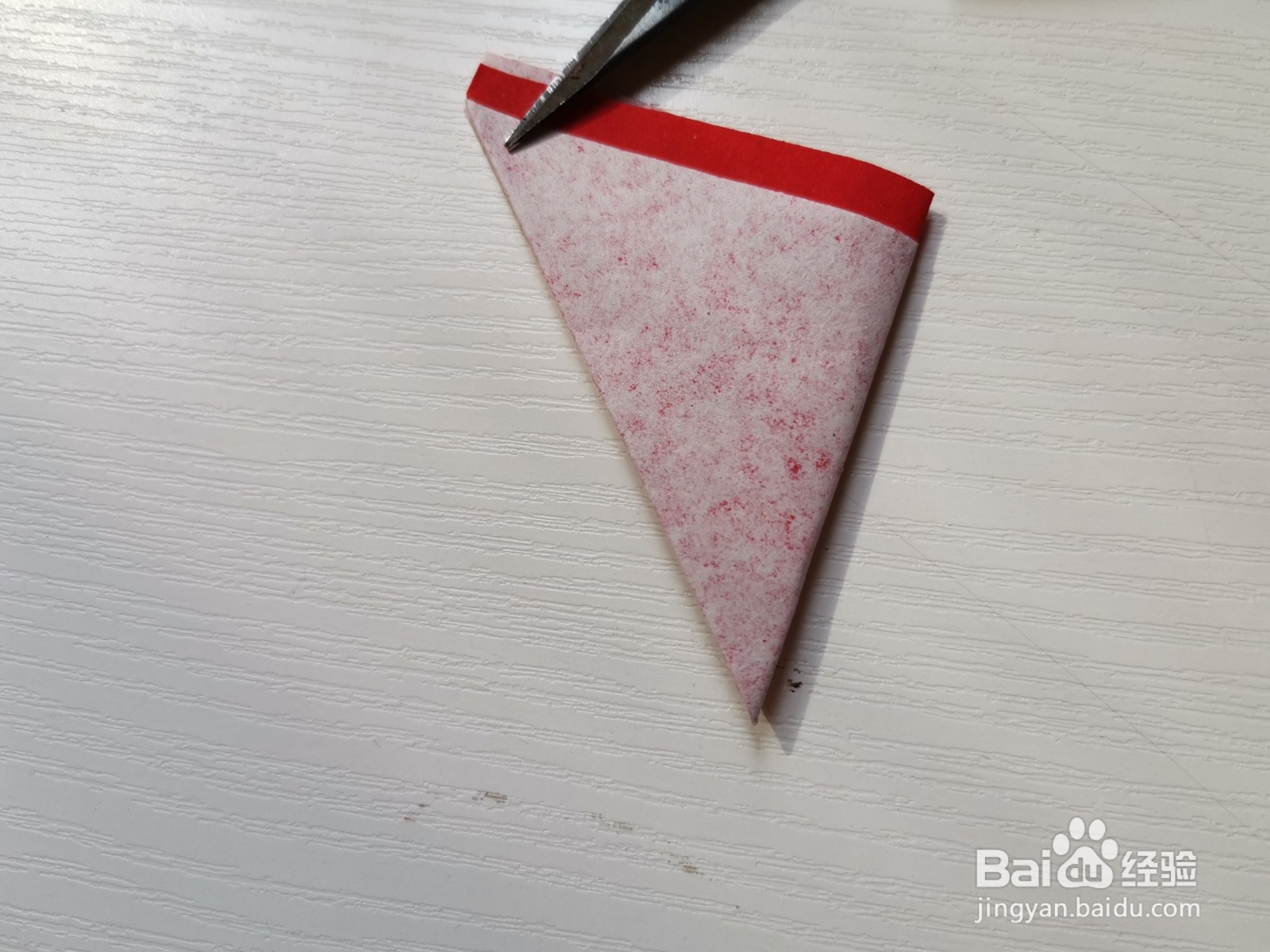 幼儿手工剪纸四瓣窗花怎么剪？