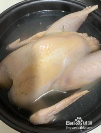 冬季进补参鸡汤