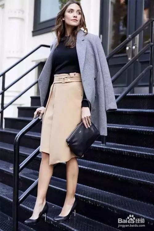 王凯丽长大衣里面套裙子,竟然这么好看!