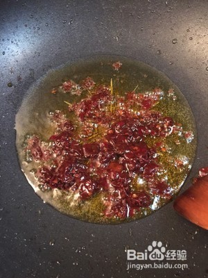 正宗做羊蝎子火锅做法