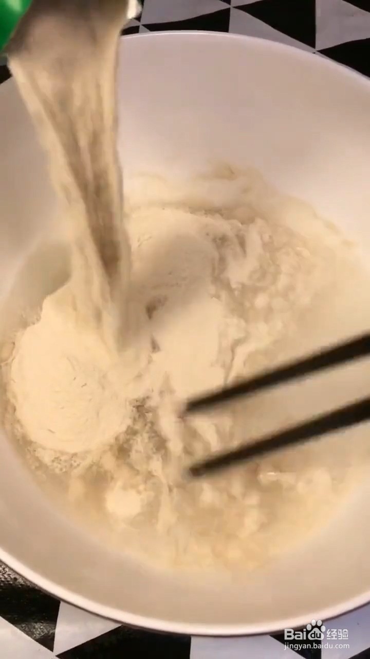 如何制作街边小吃烤面筋