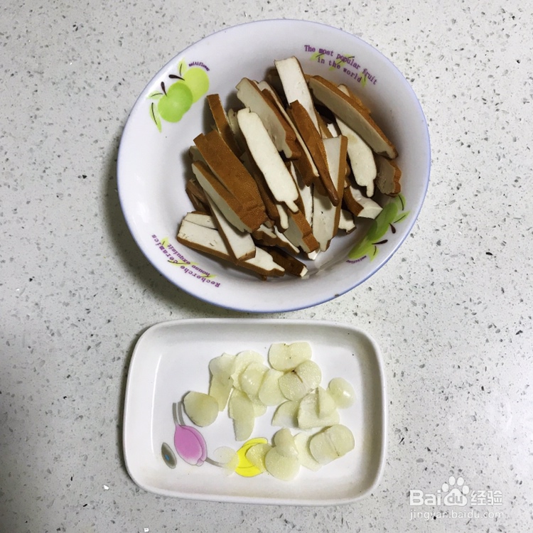 适合懒人做的香干炒芹菜