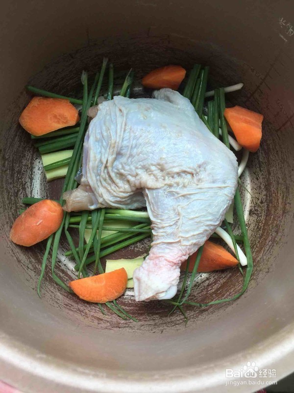 香菇焖鸡的做法