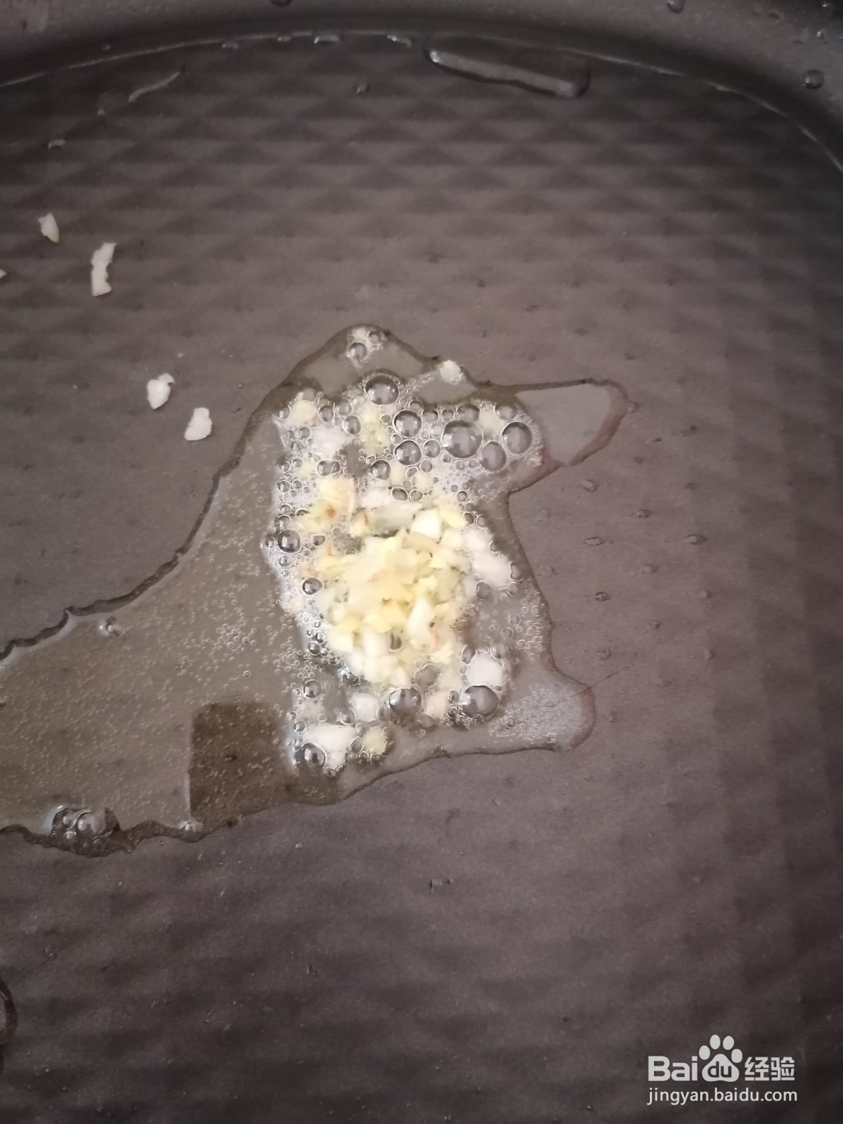 芥蓝炒腊肉糙米饭-心情便当