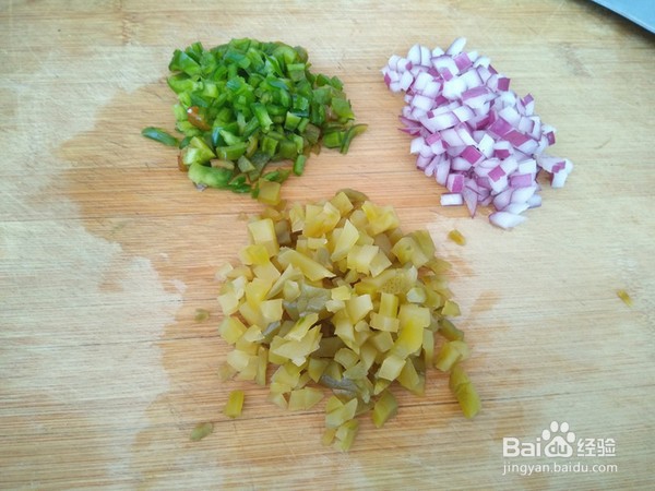 如何制作榨菜蛋炒饭