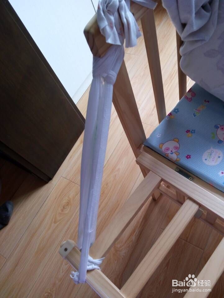 把宝宝的婴儿床改造扩宽变成大床