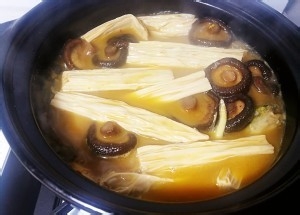 汪丫鱼焖腐竹