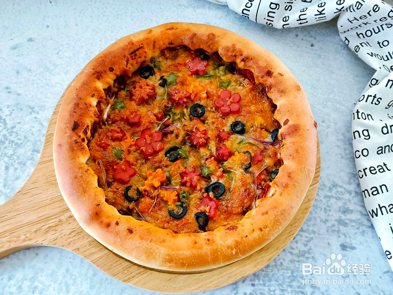 香肠卷边披萨的做法